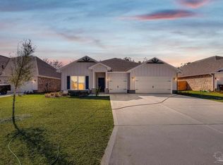 8640 Bluebell St, Milton, FL 32583