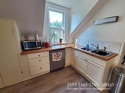 2509 E 22nd St #2 — Photo 16