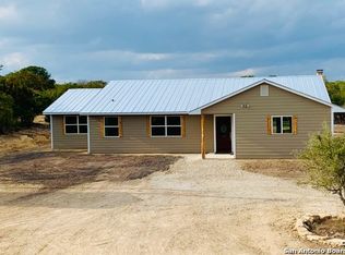 471 Frontier Ln, Bandera, TX 78003