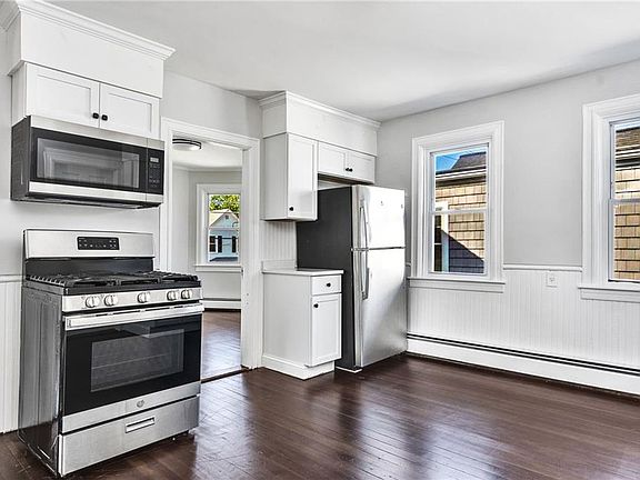 5th image of 53 Maple Ave