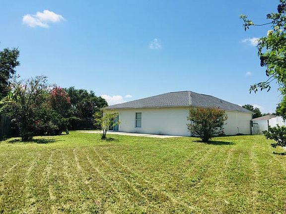 3rd image of 11283 Wyndham Hollow Ln