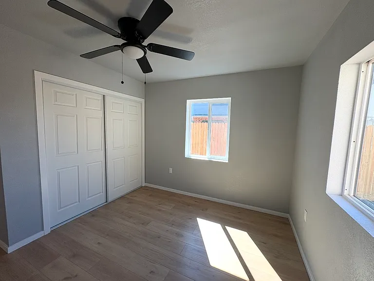 Yandris Ct — Photo 7