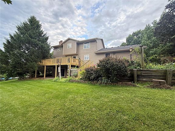 3rd image of 608 Sunshine Dr