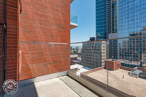 Rented by MySpaceNYC | media 14