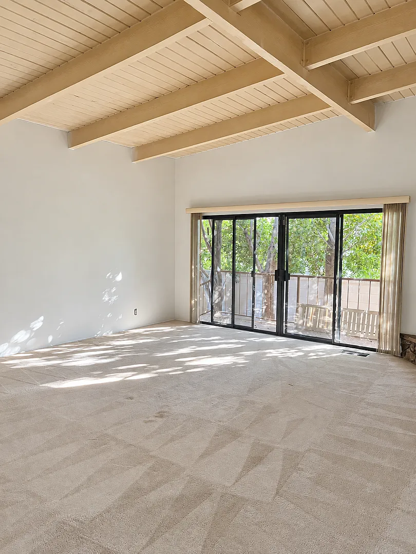 Las Palmas Villas — Photo 2
