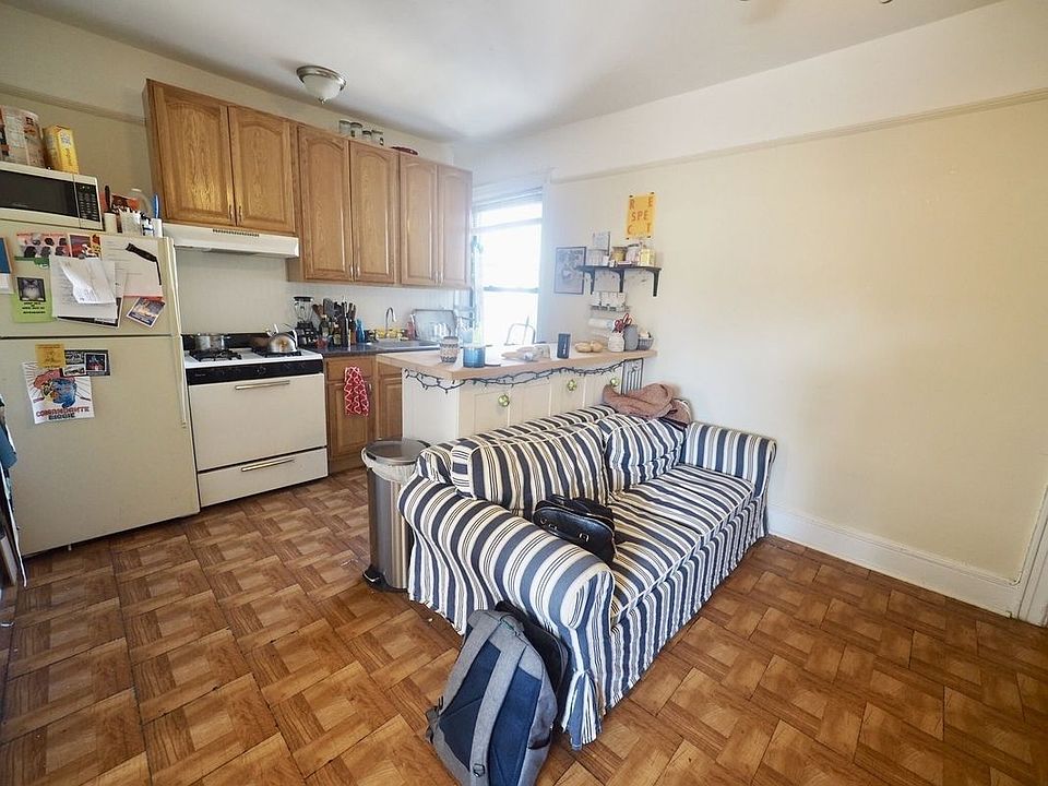 1st image of 2311 28th Ave APT 3R