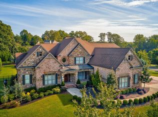 810 King Estates Ct, Roswell, GA 30075