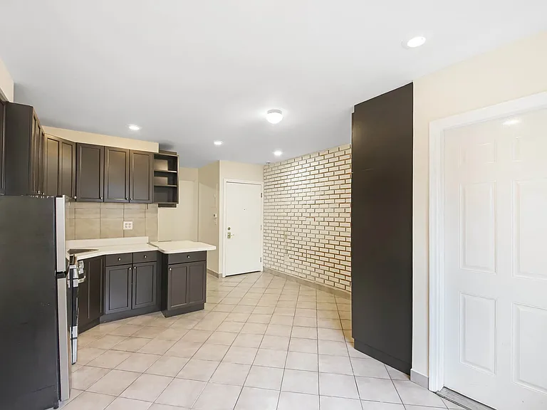 1155 Welling Ct #1 — Photo 5