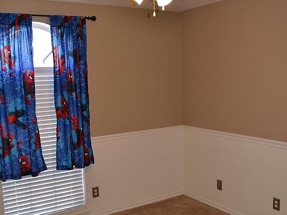 5th image of 18 Amberwood Dr