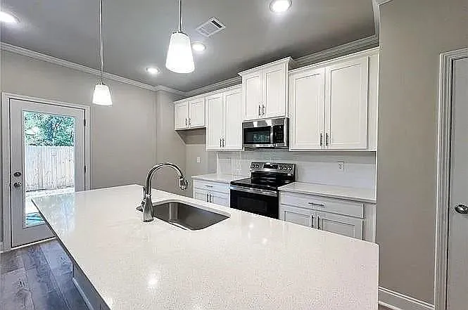1297 Fern Ridge Ct — Photo 10