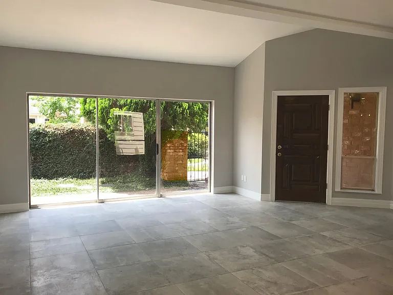 12625 Memorial Dr #30 — Photo 3