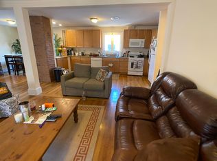 82 Ten Hills Rd, Somerville, MA 02145