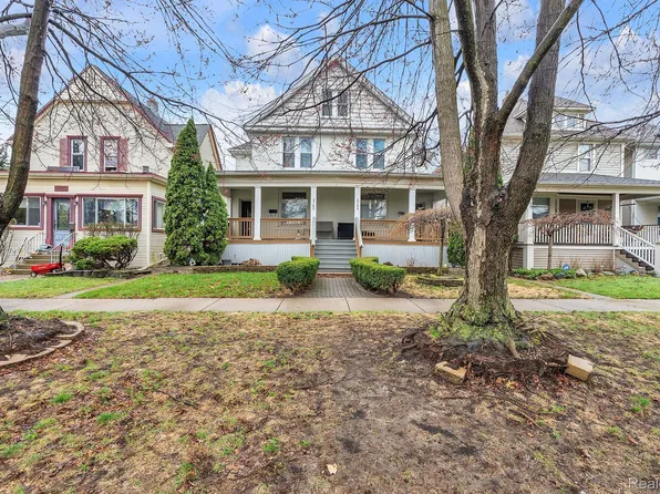 3154 Van Alstyne St, Wyandotte, MI 48192