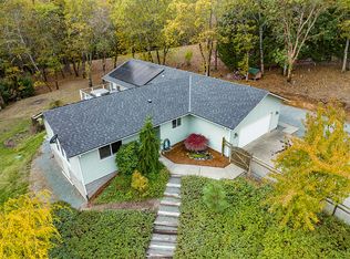 520 Stewart Rd, Grants Pass, OR 97526