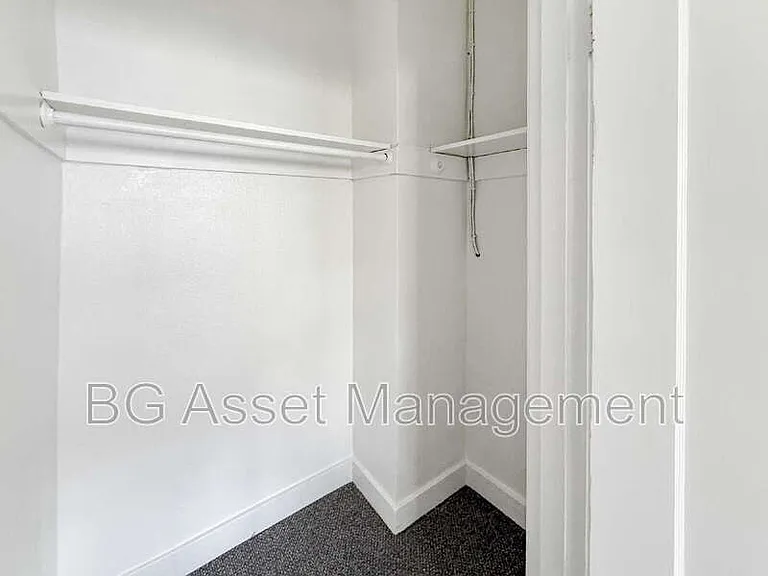 1000 E 33rd St #301 — Photo 7