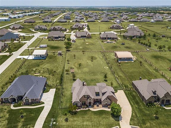 5th image of 13311 Kira Ln