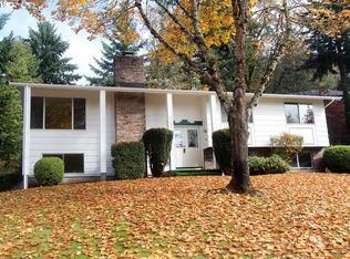 3260 Strathmore Pl, Eugene, OR 97405