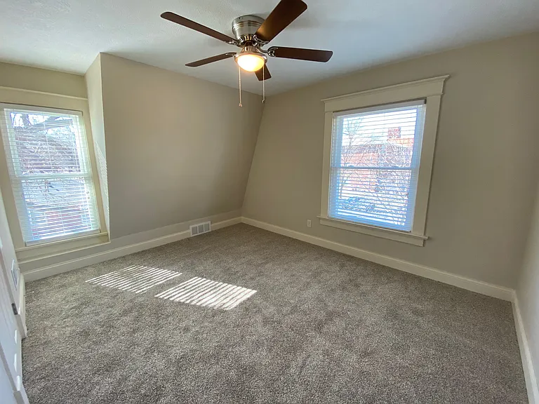 826 S 14th St — Photo 12