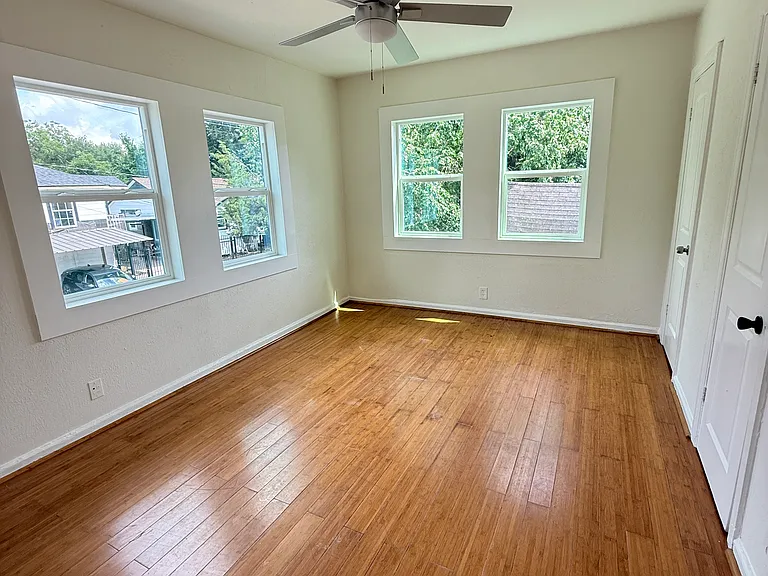 1206 Henninger St — Photo 8