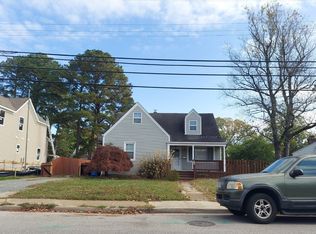 723 Sparrow Rd, Chesapeake, VA 23325