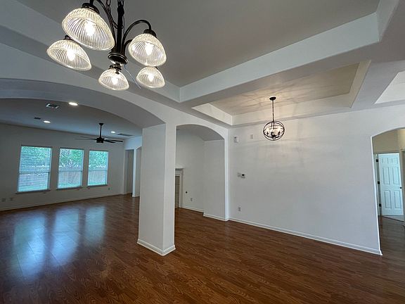 4th image of 2604 Branding Iron Ln