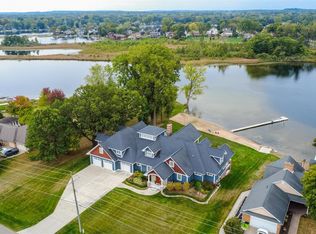 302 Tanview Dr, Oxford, MI 48371