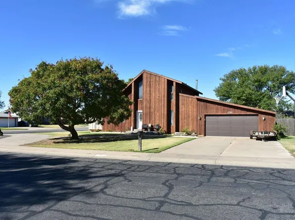 2301 Donald Dr, Hays, KS 67601