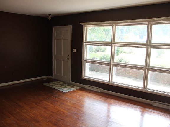 3rd image of 553 Seminole Dr