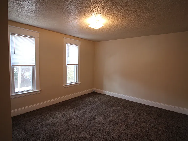 744 Oakland Ave SW — Photo 7