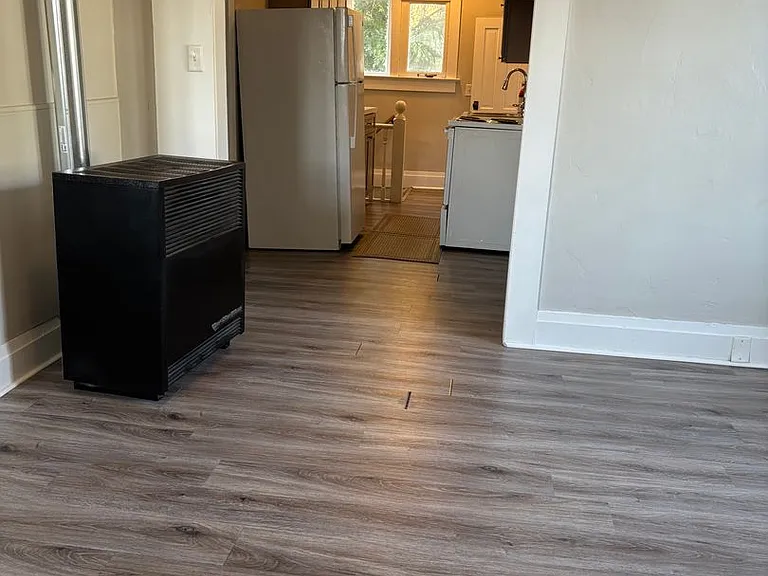 516 W Main St — Photo 5