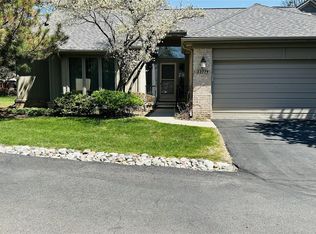 33779 Vista Dr, Farmington, MI 48331