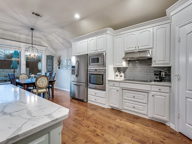 8533 Brandonwood Dr — Photo 12