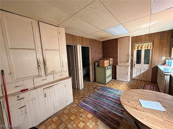 3rd image of 4218 Robert Ave