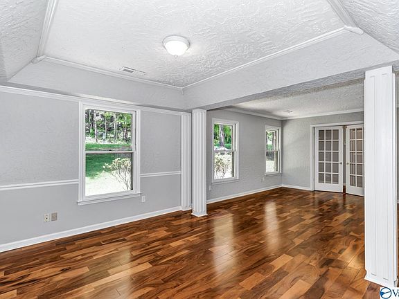 3rd image of 10023 Bayreuth Dr SE