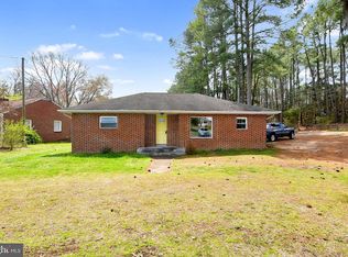 319 Ferry Rd, Fredericksburg, VA 22405