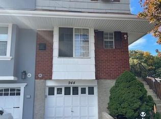944 Clove Rd, Staten Island, NY 10301