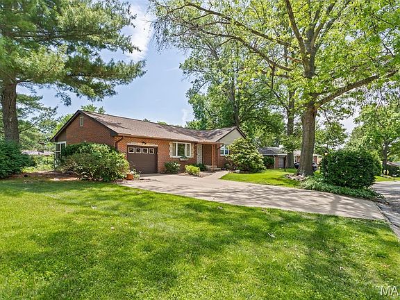 2nd image of 4809 Dadrian Dr