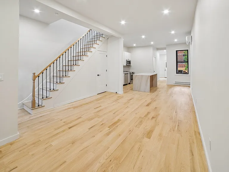 62.5 Oak St #2 — Photo 3