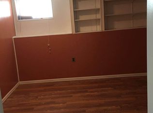 16 Drumgoole Rd E, Staten Island, NY 10312