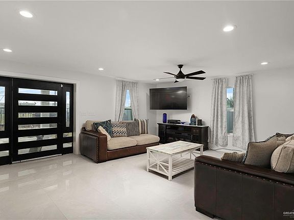 3rd image of 17217 Evelyn Ave