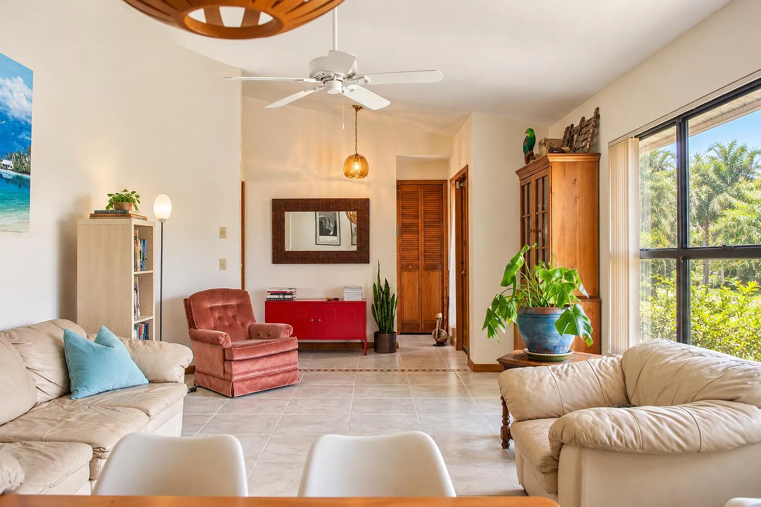 3 bed, 2.0 bath, 1860 sqft, $4,000 — Photo 3