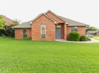 8609 Rambling Rd, Oklahoma City, OK 73132