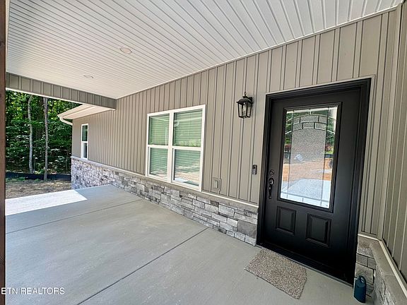 2nd image of 203 Dublin Ln