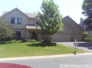 8391 W Lake Dr, Chanhassen, MN 55317