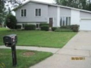 38523 Brookfield Pl, Wayne, MI 48184