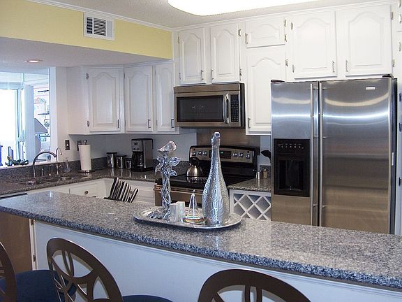 3rd image of 514 Gulf Shore Dr Unit 202