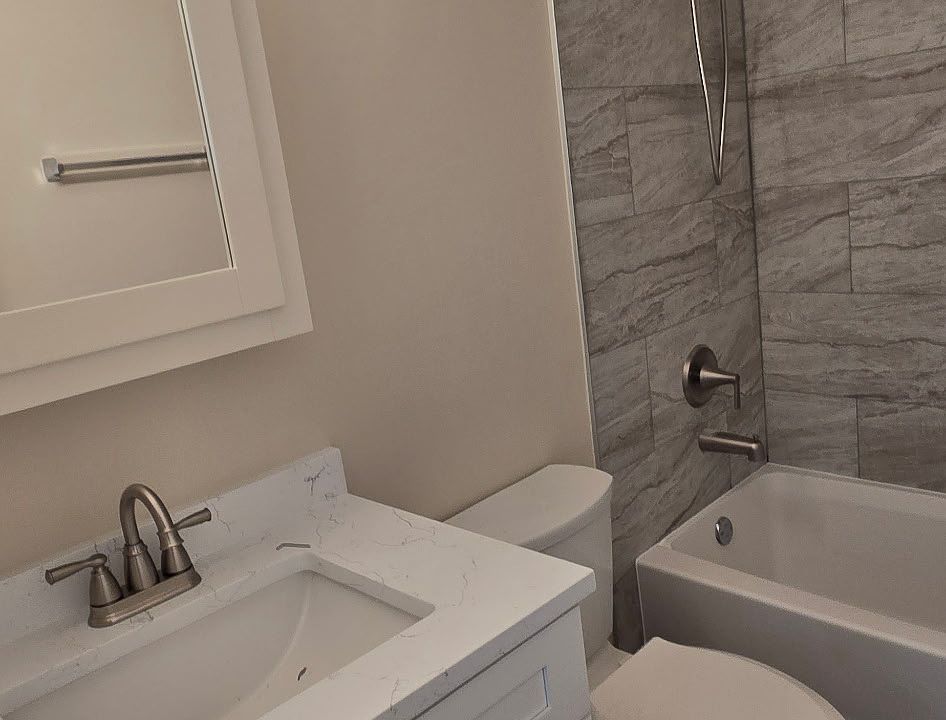 2nd image of 1414 N Cedar Lake Rd APT 1E