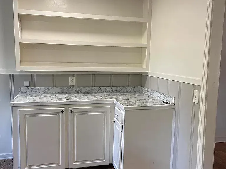 105 Lakeview Dr — Photo 8