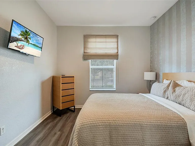 2713 Bushman Dr — Photo 30