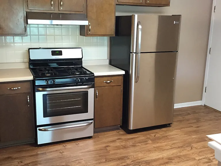 601 School Dr #3B — Photo 2
